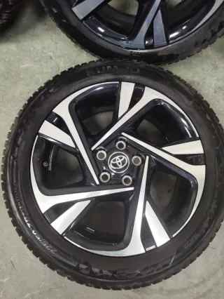 Llantas R18 Toyota C-HR de 2022