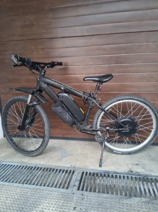 Bicicleta Eléctrica Negra