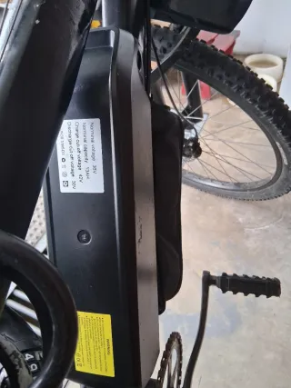 Bicicleta Eléctrica Negra