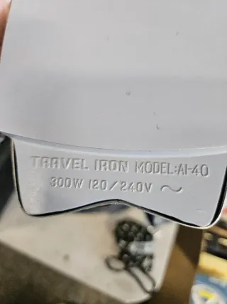 Ferro da stiro da viaggio AL-40