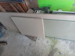 Encimera de cocina de silestone tiene  3 metro