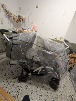 Carro gemelar CHIC 4 BABY gris.