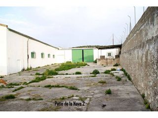 Nave industrial en venta en Cabra