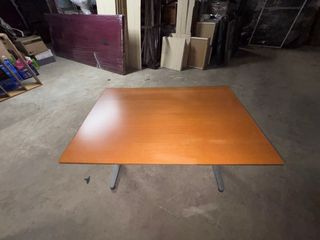 Mesa de escritorio madera y metal