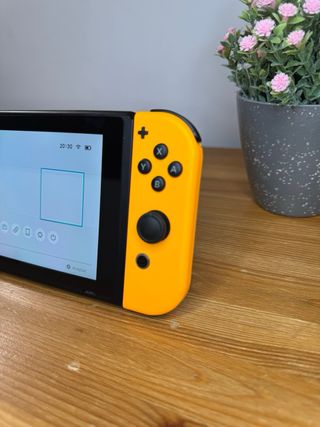 Nintendo Switch V2 + accesorios