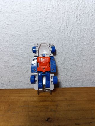 Atlas Team Racer - Bootleg Transformers Taiwán