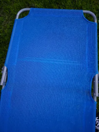 2 Tumbonas Playa Azul con manchas de humedad