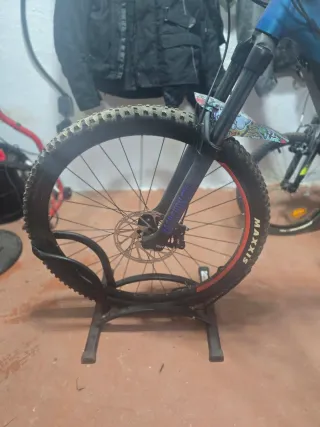 Bicicleta Eléctrica E-Bike Raymon Trailray 160E