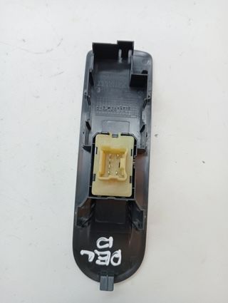 MANDO ELEVALUNAS DELANTERO DERECHO RENAULT CAPTUR 347999