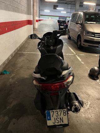 Moto SYM Joymax 125i ABS COMF Negra/Gris.