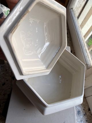 Zuppiera vintage esagonale con coperchio