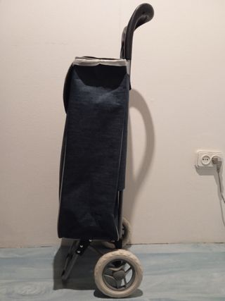 Carro de la compra con ruedas