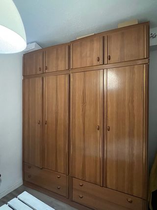 Muebles varios: Armario, Sofá, Cama, Mesa