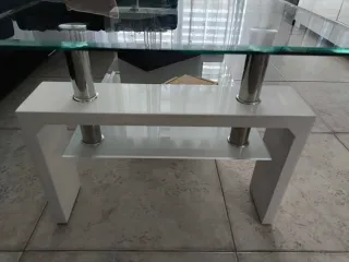 Mesa de centro cristal y blanco