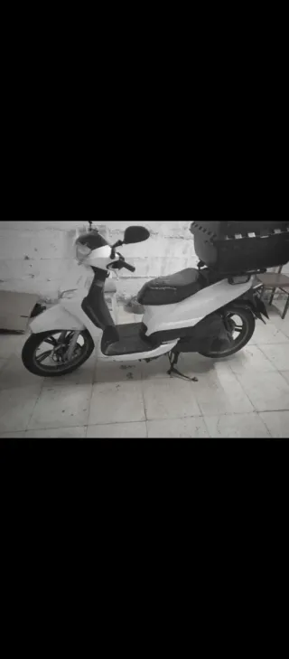 Despiece Peugeot Tweet 125 (2019)