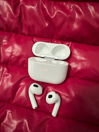 Apple AirPods 3 Gen MagSafe A2564