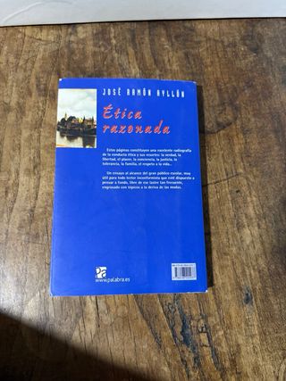 Lote 3 libros novela y ensayo,María Dueñas, Aylló