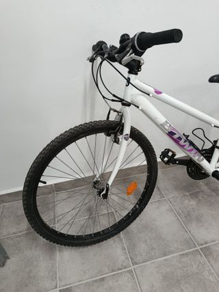 Bicicleta infantil blanca