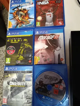 PS4 6 Juegos +  2 digitales fornite