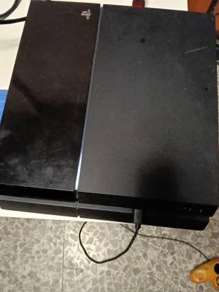 PS4 6 Juegos +  2 digitales fornite