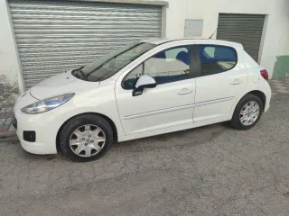 Peugeot 207 2013