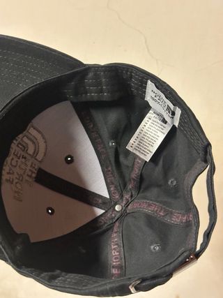 Cappellino The North Face simili