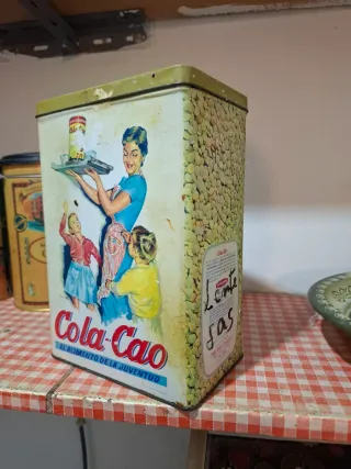 Lata metálica Cola Cao vintage