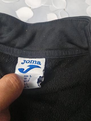 Chaqueta Joma Negra y Roja Media Cremallera