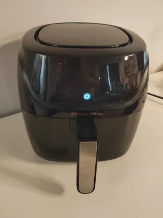 Freidora de aire Russell Hobbs negra