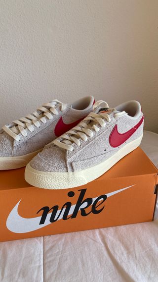 Nike Blazer Low 77 Vintage Gris/Rojo T.37.5