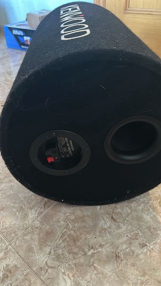 Subwoofer Kenwood Negro