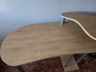 Escritorio madera y metal
