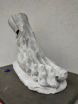 Antica scultura modello piede