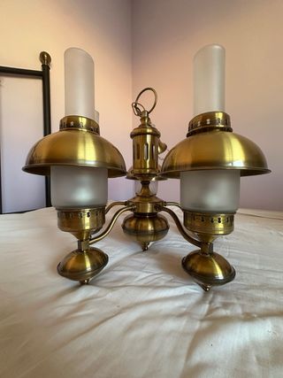 Lámpara de techo vintage dorada años 70