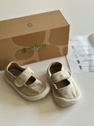 Zapatos Victoria Barefoot Niña Beige