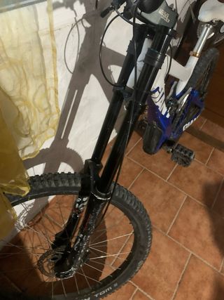 Giant Glori DH Bicicleta de Descenso