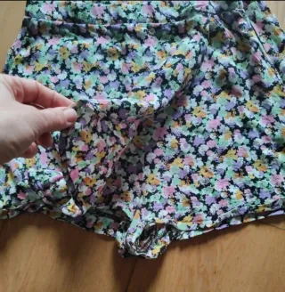 Minifalda/pantalón estampado floral