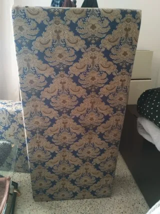 Dos Mtarbas tela beige y azul