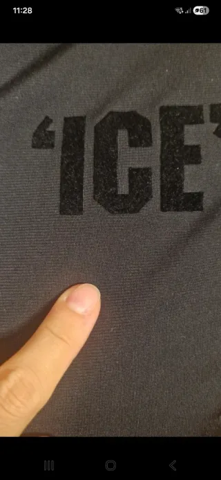 Chaqueta Zara con logo 'ICE'