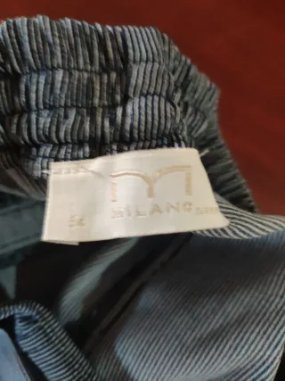 Pantalón rayas azul y blanco con cinturón y pinzas