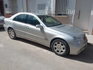 Mercedes-Benz Clase C 2006