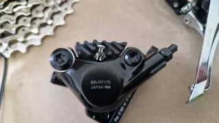 Grupo Transmissão Shimano 105 12s mecânico