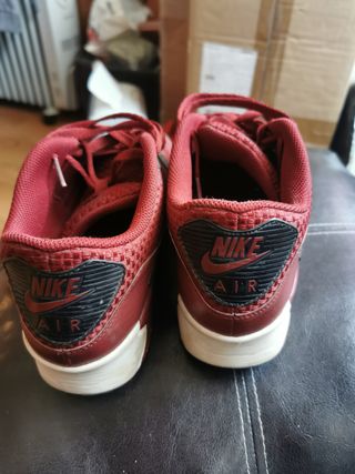 Nike Air Max bordeos