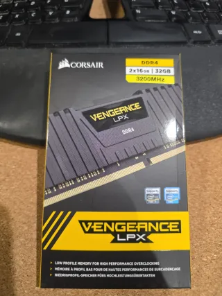 Corsair Vengeance LPX DDR4 32GB 3200M