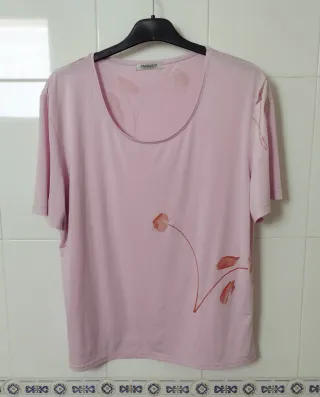 Blusa con estampado floral talla L manga corta