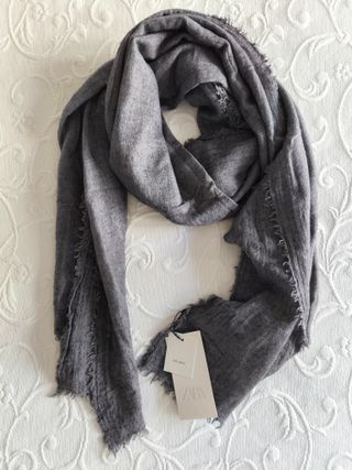 Pañuelos Zara gris y beige nuevos
