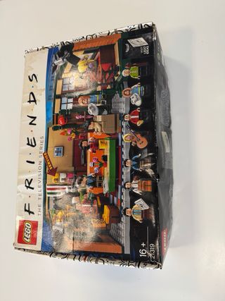LEGO Friends Central Perk 21319