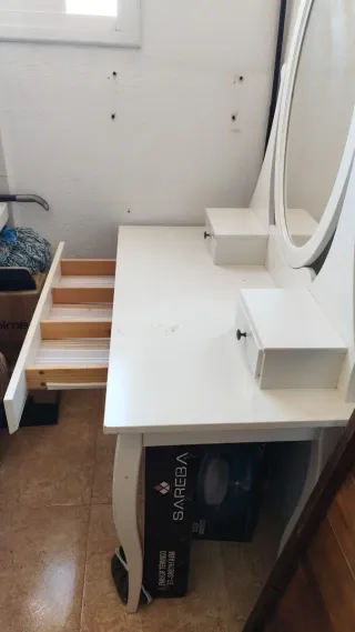 Tocador IKEA blanco madera