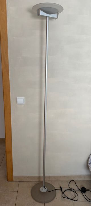 Lampada da terra moderna argentata