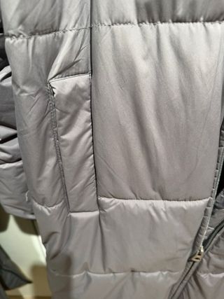 Anorak largo Oysho verde caki de 110 cms de largo